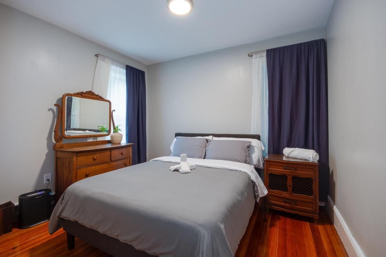 Boston Queen Bedroom Exterior photo