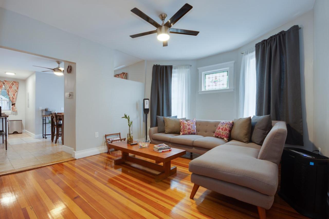 Boston Queen Bedroom Exterior photo